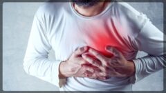 Göğüs Sıkışması (Angina Pektoris) Nedir? Belirtileri, Nedenleri ve Tedavisi Nedir?