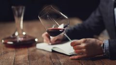 Sommelier Nedir? En İyi Sommelierlerin Özellikleri Nelerdir?